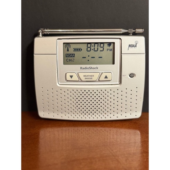 RadioShack Weatheradio NOAA Emergency Weather Radio LCD Clock 12-250 Silver